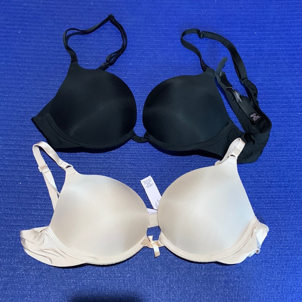34A Victoria’s Secret push-up bras.